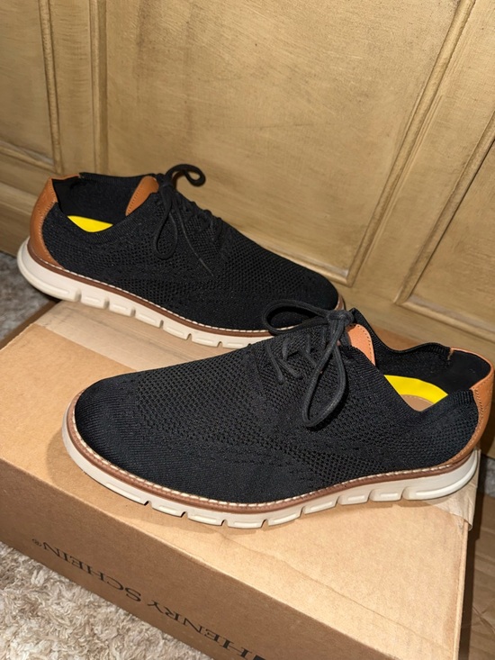 Nine West Other - Nine West Black Knit Lace-Up Oxfords with Brown Accents